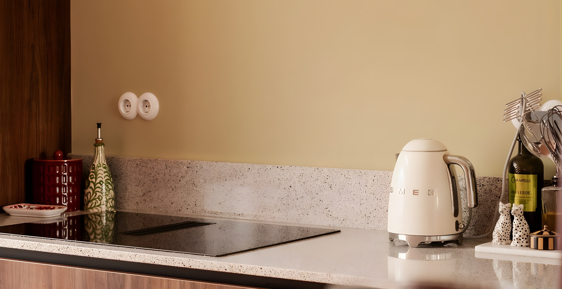 Wit rond kunststof inbouw schakelmateriaal keuken