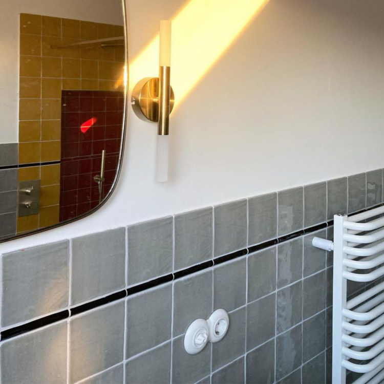 Porselein wit stopcontact wandcontactdoos inbouw penaarde