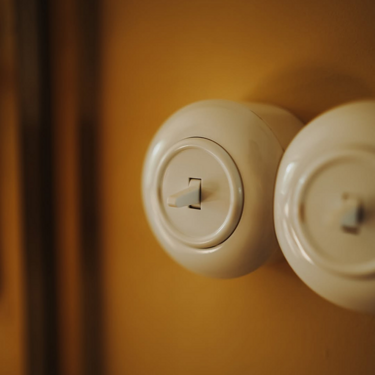 Opbouw dimmer wit rond LED universeel 12V en 230V