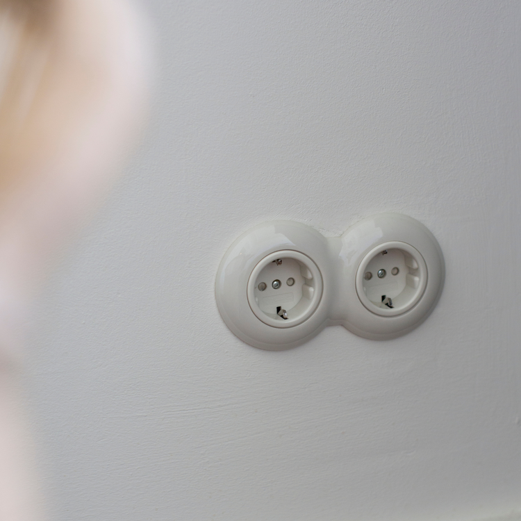 2-voudig stopcontact wit porselein inbouw rond