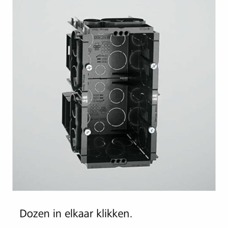 Inbouwdoos voor rond by prado in elkaar klikken