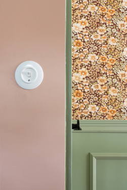 Ouderwets schakelmateriaal