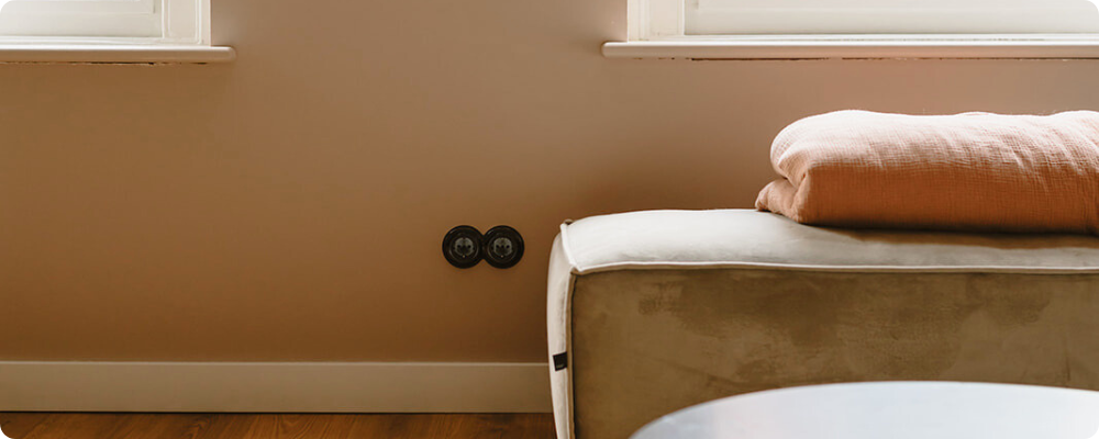 retro dubbel stopcontact randaarde glanzend zwart