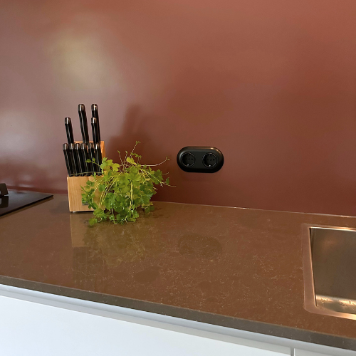 Dubbel inbouw stopcontact mat zwart strak